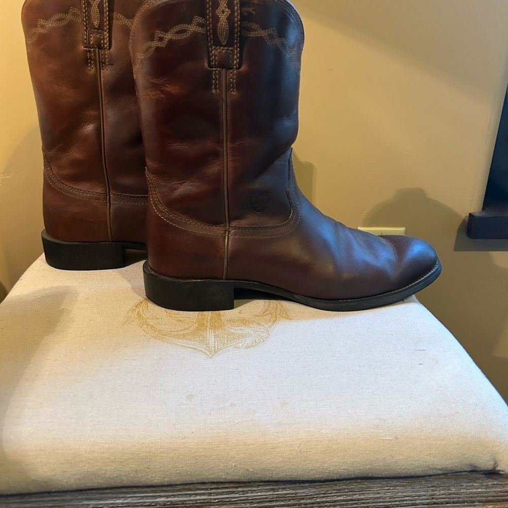 Ariat men’s cowboy boots
